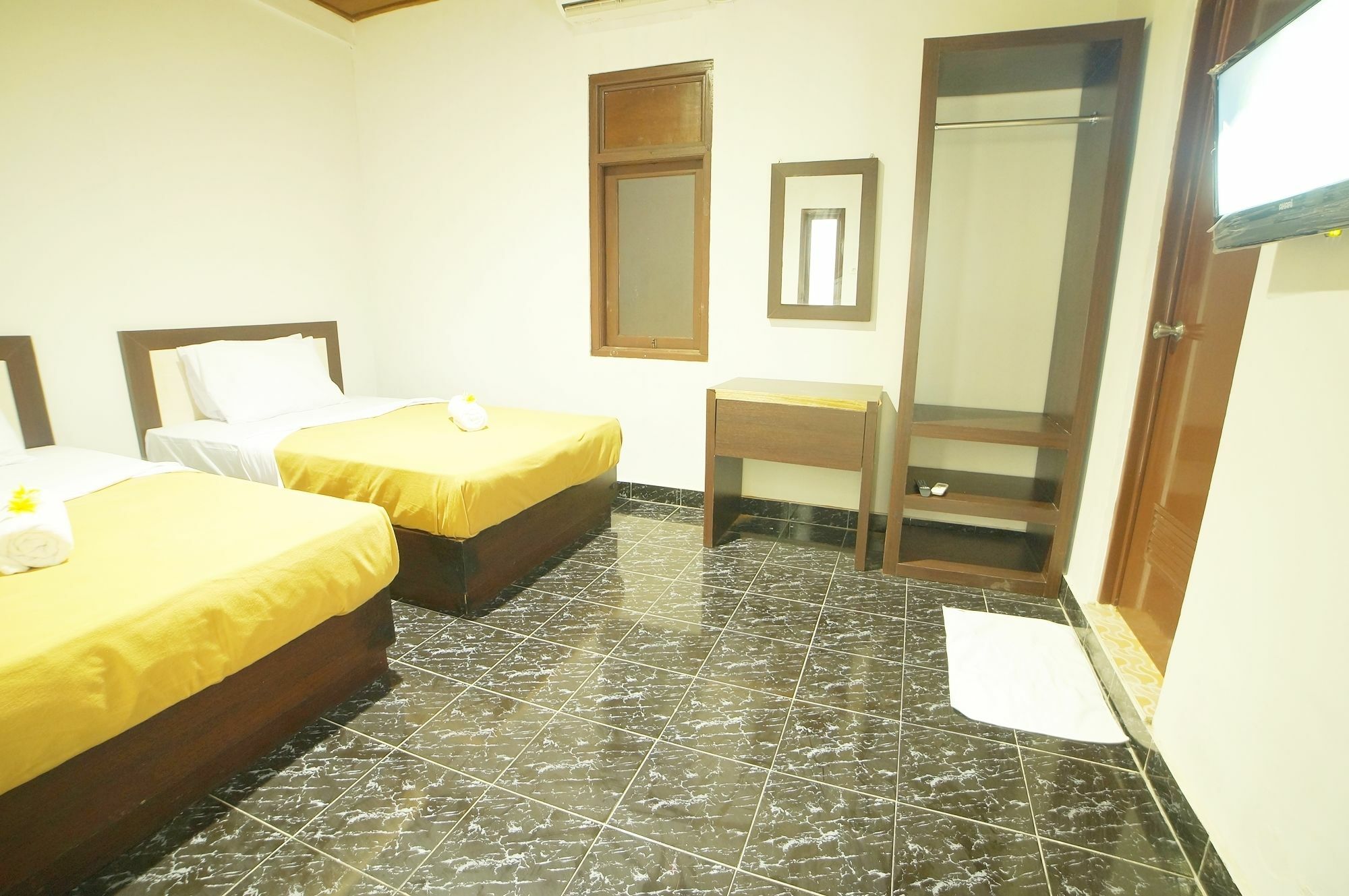 Easton Kuta Homestay Екстериор снимка