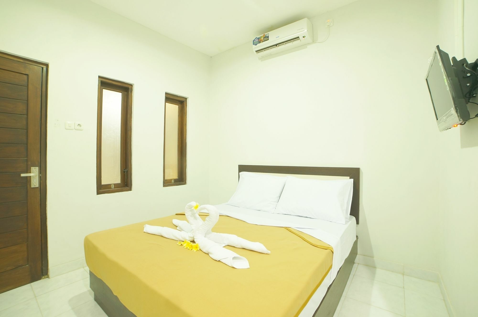 Easton Kuta Homestay Екстериор снимка
